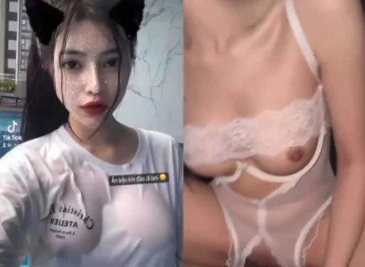 Em Uyên Thỏ vú bự cưỡi ngựa tới bến